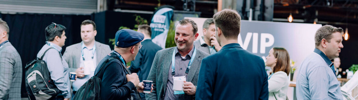 264-sustainability-summit-blog-kuenstliche-intelligenz-und-nachhaltigkeit-event-mit-personen 264-sustainability-summit-blog-kuenstliche-intelligenz-und-nachhaltigkeit-event-mit-personen