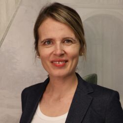 Barbara Bauer